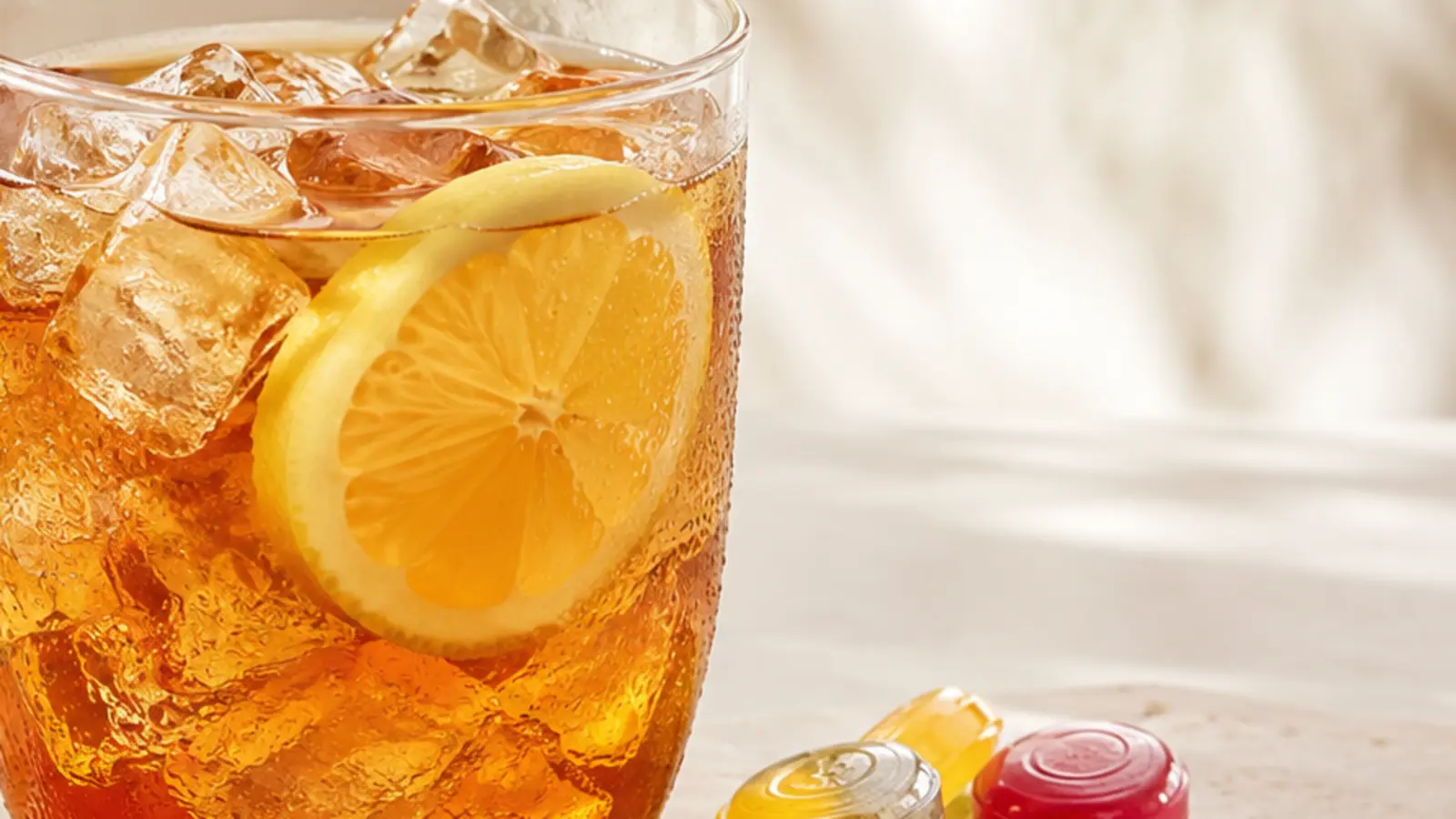 Table-top sweetener and bright fruit beverage applications for sodium saccharin